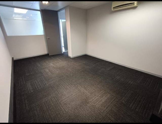 BUSINESS PROPERTY TO RENT IN CRESTA